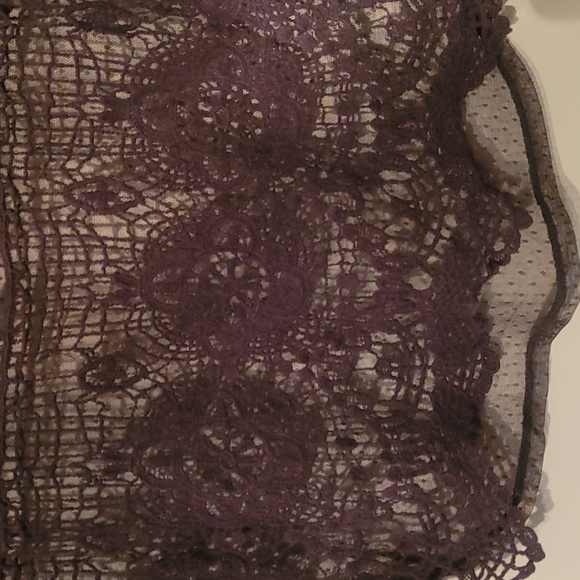 Cute top - Picture 2 of 5